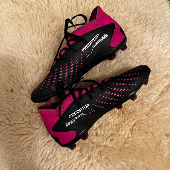 Youth Adidas Predator Soccer Cleats - Picture 2 of 6